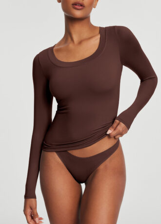 Scoop Neck Long Sleeve Top